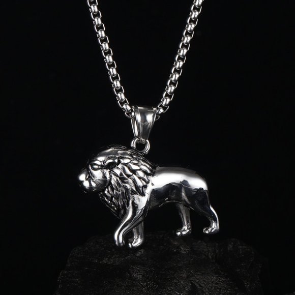 lion necklace - Picture 3 of 3